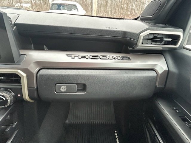 Used 2024 Toyota Tacoma SR5 image 19