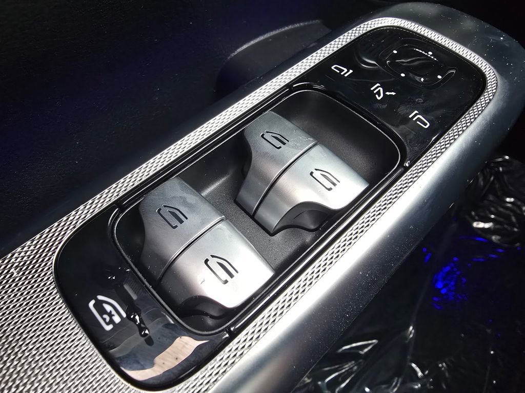 New 2026 Mercedes-Benz GLC 300 4MATIC image 27