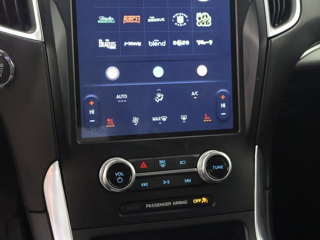 Used 2024 Ford Edge Titanium image 42