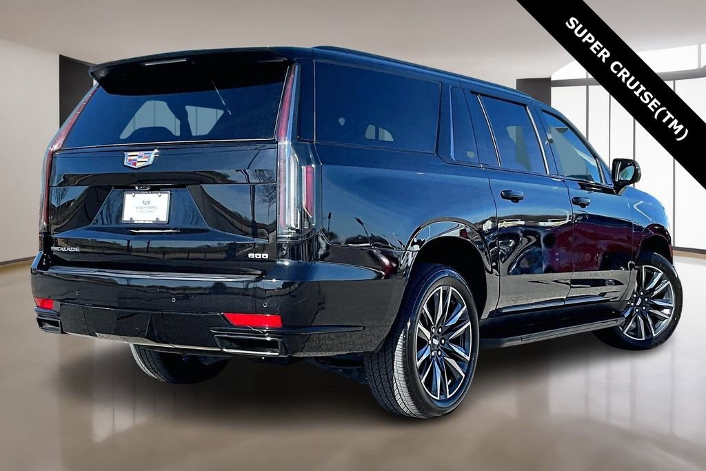 Used 2023 Cadillac Escalade ESV Sport image 2