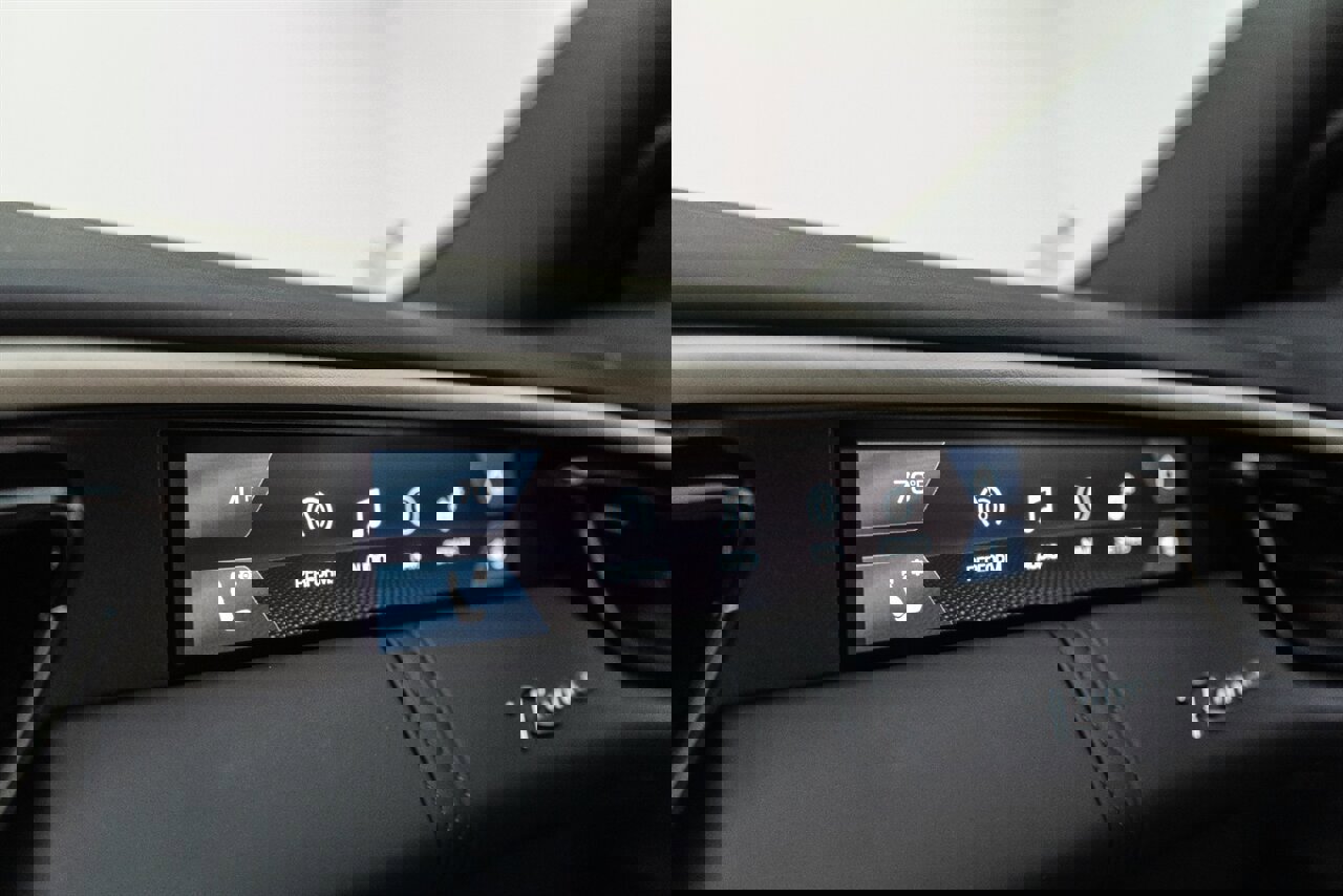 Used 2021 Ferrari Roma image 85