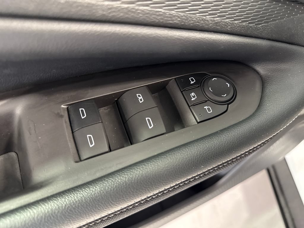 Used 2024 Chevrolet Blazer EV LT AWD/4WD image 33