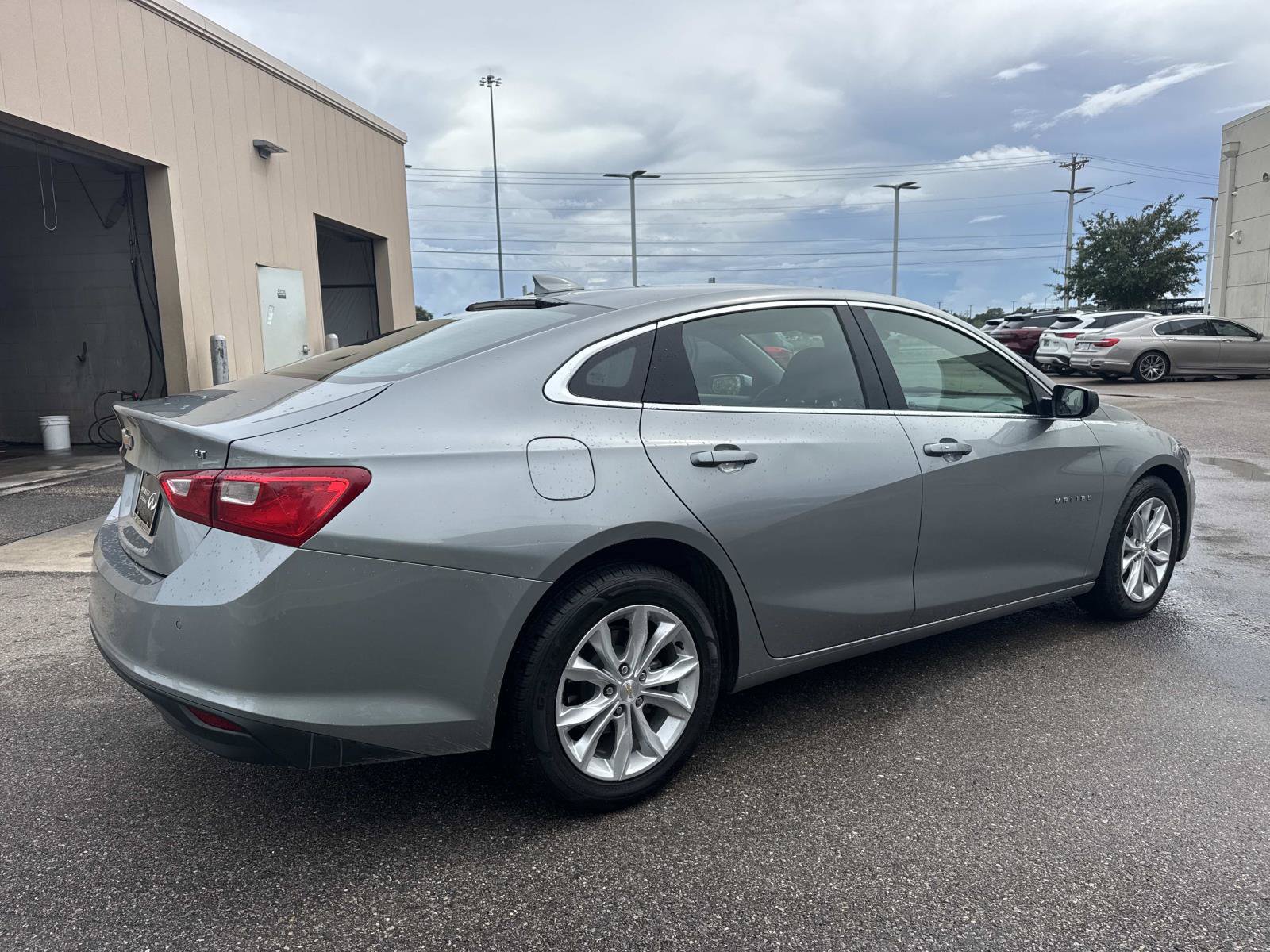 Used 2025 Chevrolet Malibu LT FWD image 5