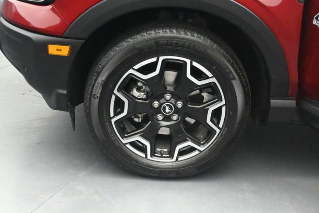 Certified 2025 Ford Bronco Sport Outer Banks w/ Outer Banks Tech Package+ AWD/4WD image 36