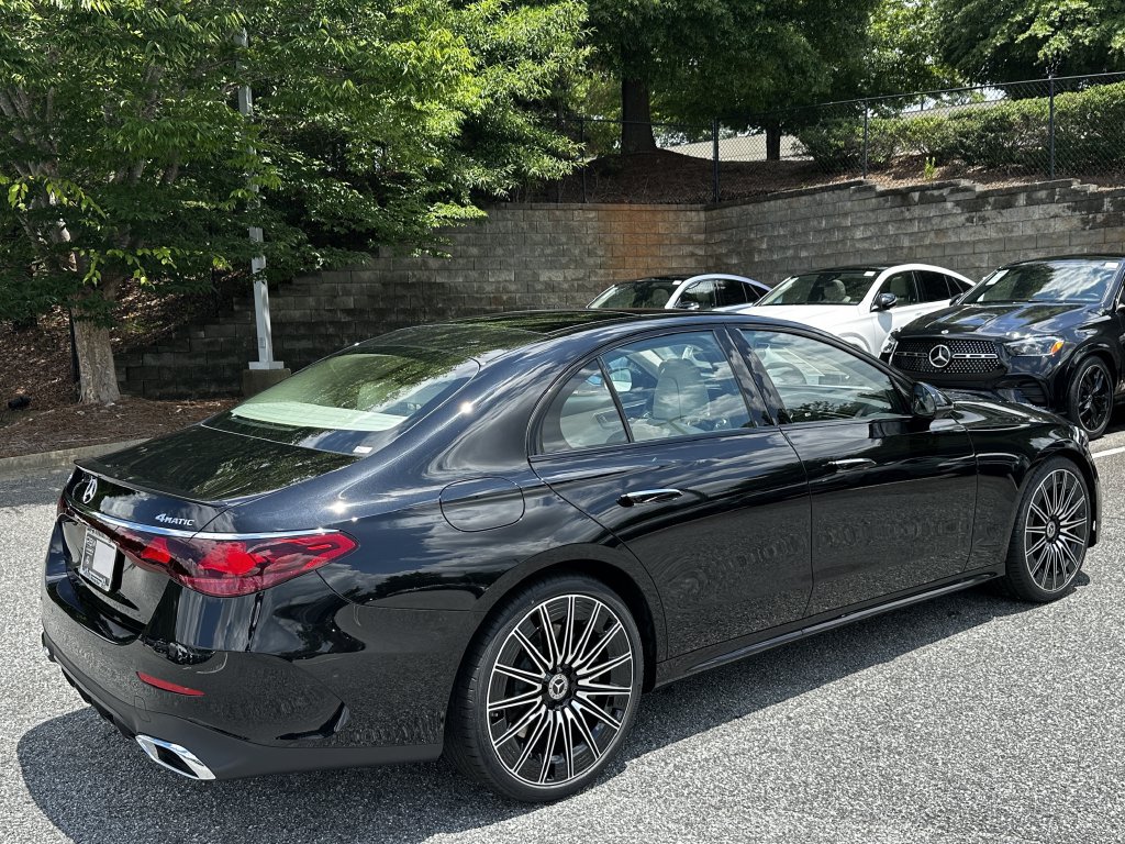 New 2026 Mercedes-Benz E 450 4MATIC Sedan image 8