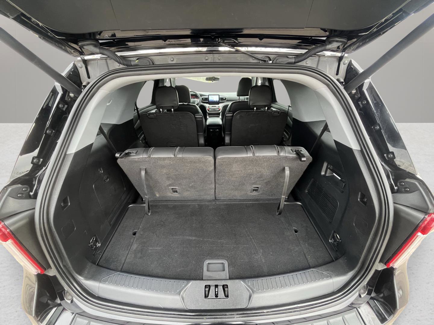 Certified 2023 Ford Explorer XLT w/ Equipment Group 202A image 35