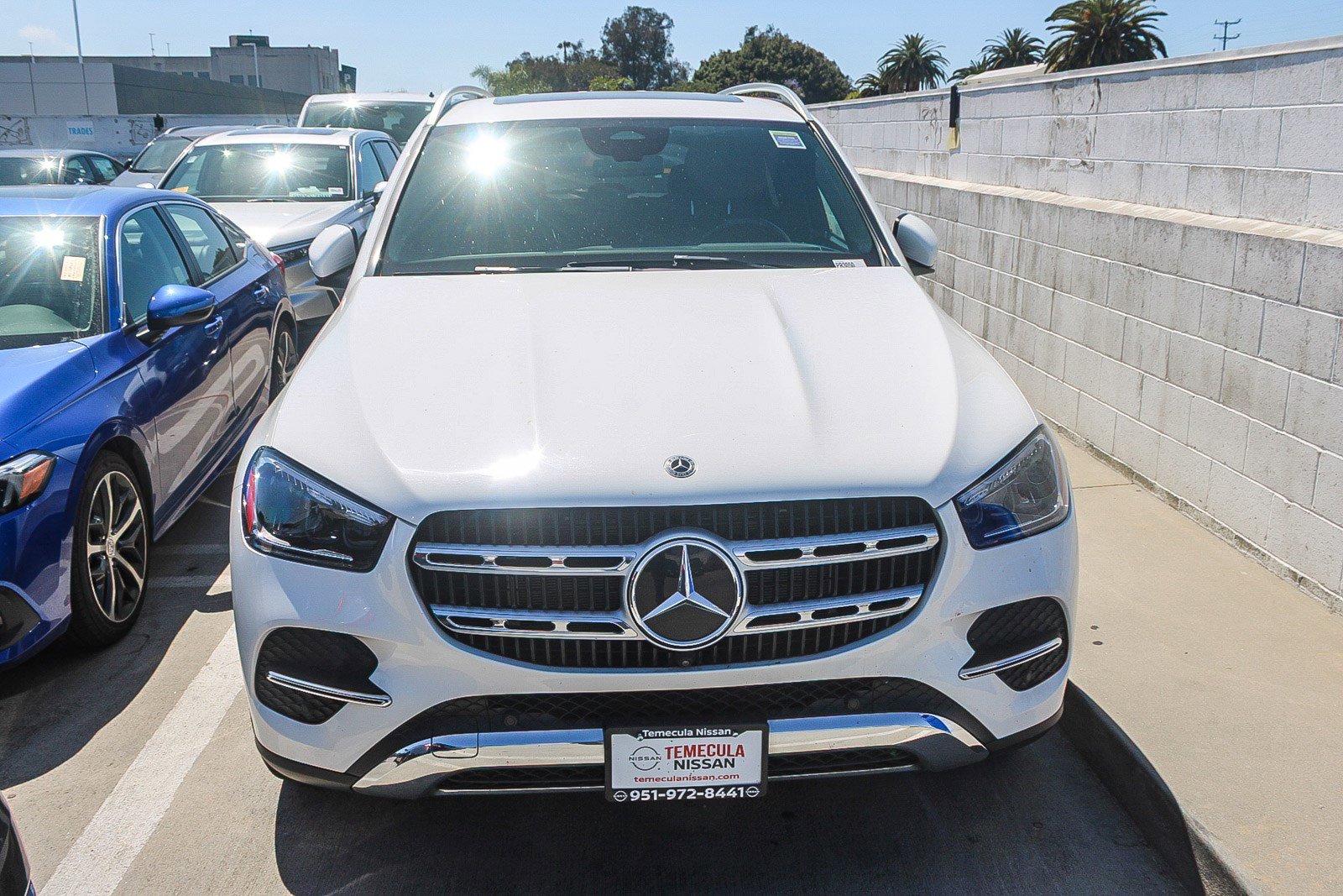 Used 2024 Mercedes-Benz GLE 450e 4MATIC image 3