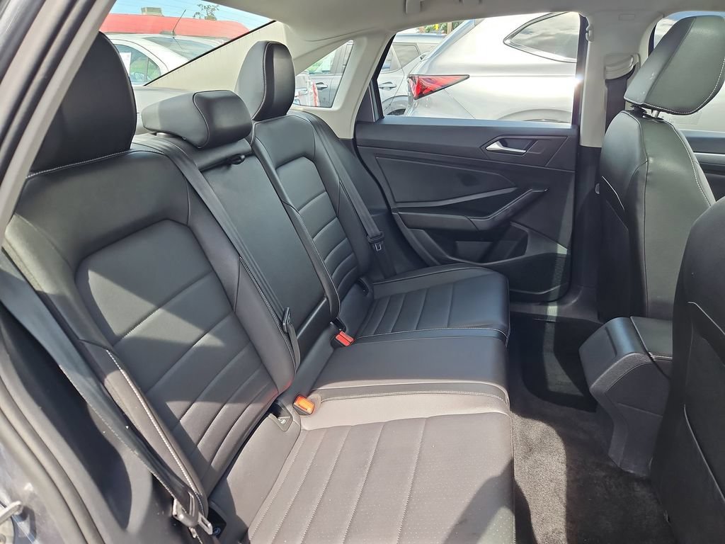 Used 2024 Volkswagen Jetta SE FWD image 27