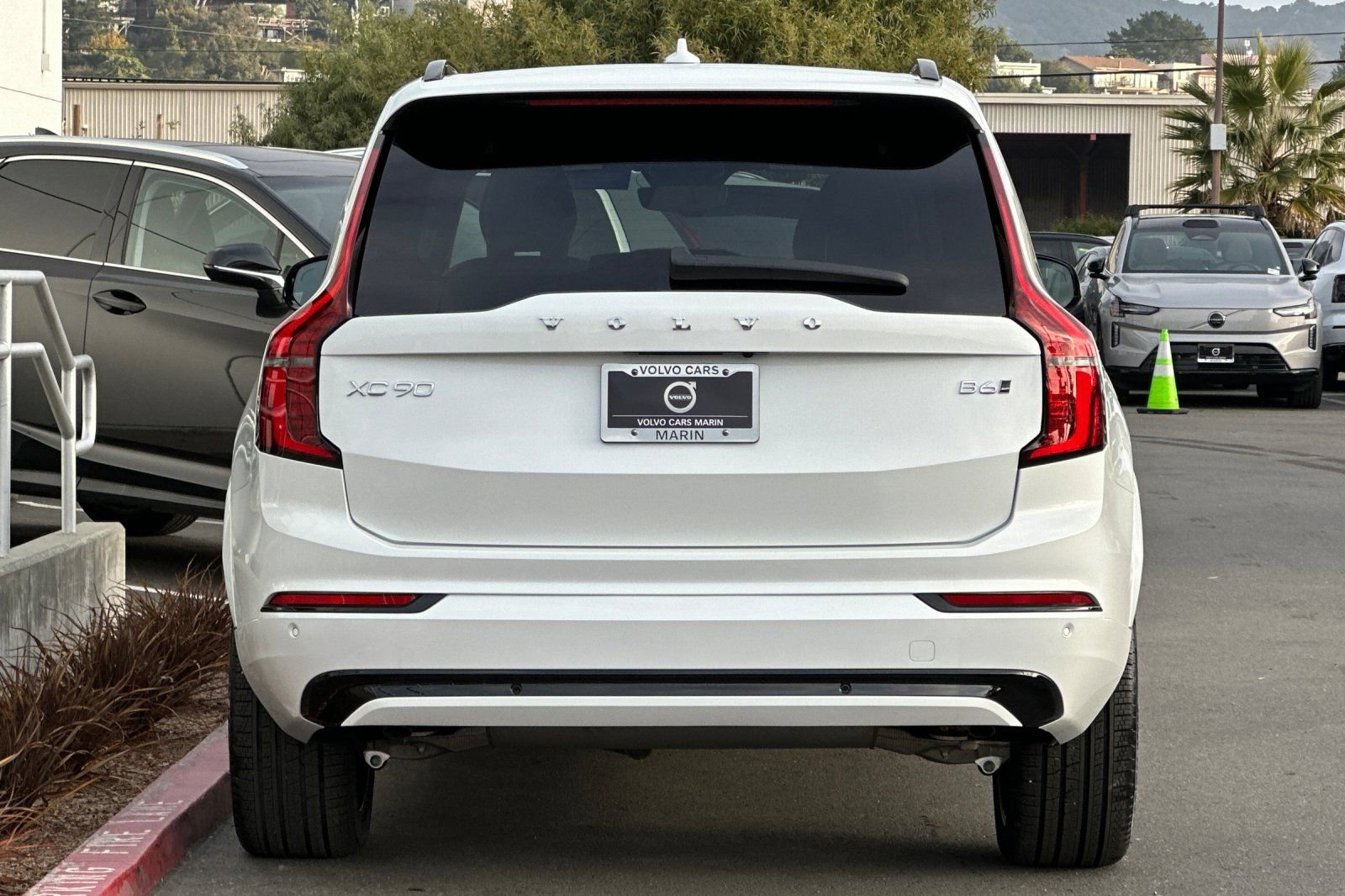 New 2026 Volvo XC90 B6 Ultra w/ Protection Package image 7