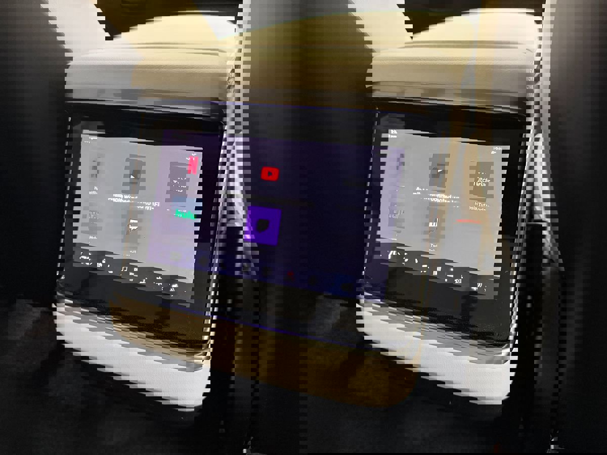 Used 2021 Tesla Model S Plaid image 35