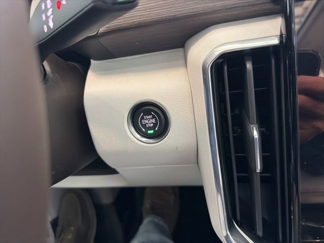 New 2026 GMC Acadia Denali w/ Super Cruise Package image 45