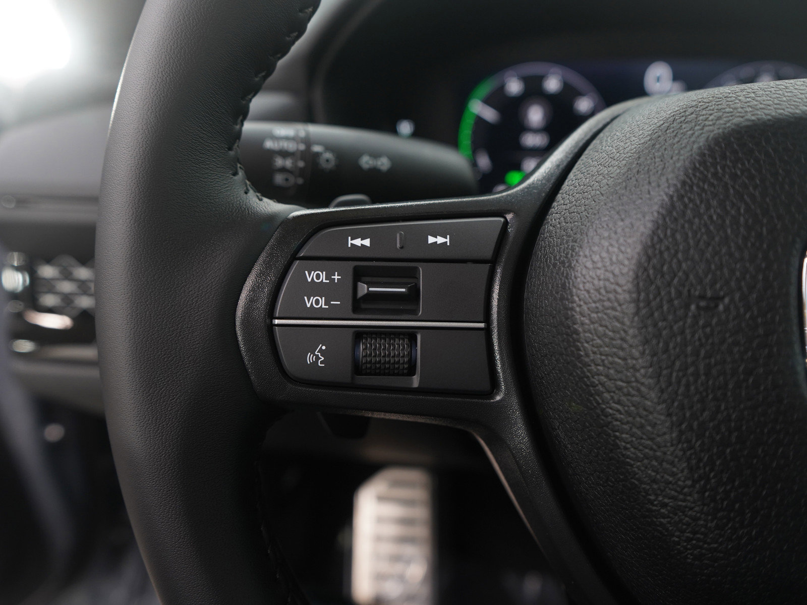 Used 2025 Honda Accord Sport image 16