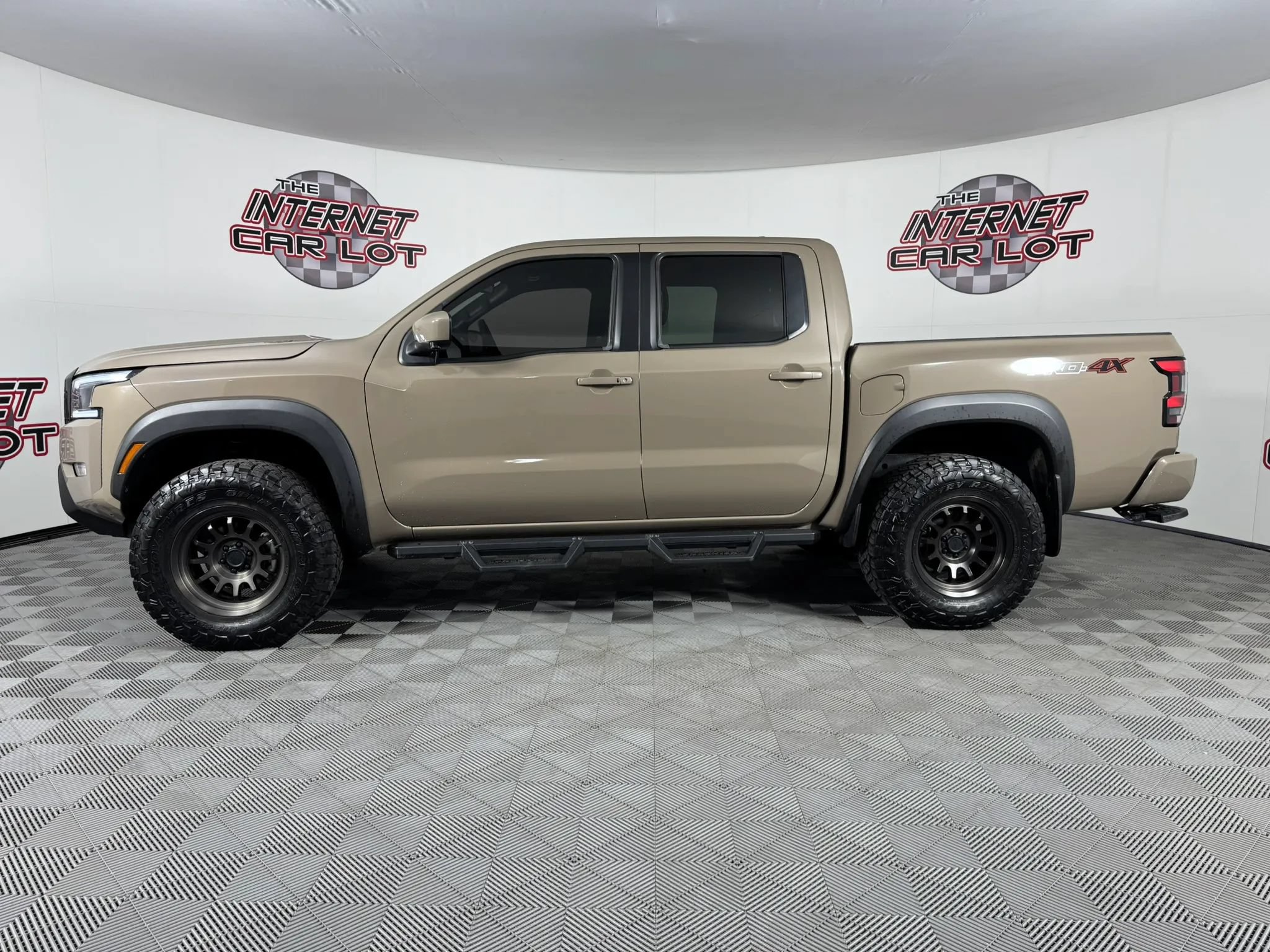 Used 2023 Nissan Frontier PRO-4X w/ Pro-4X Premium Package AWD/4WD image 4