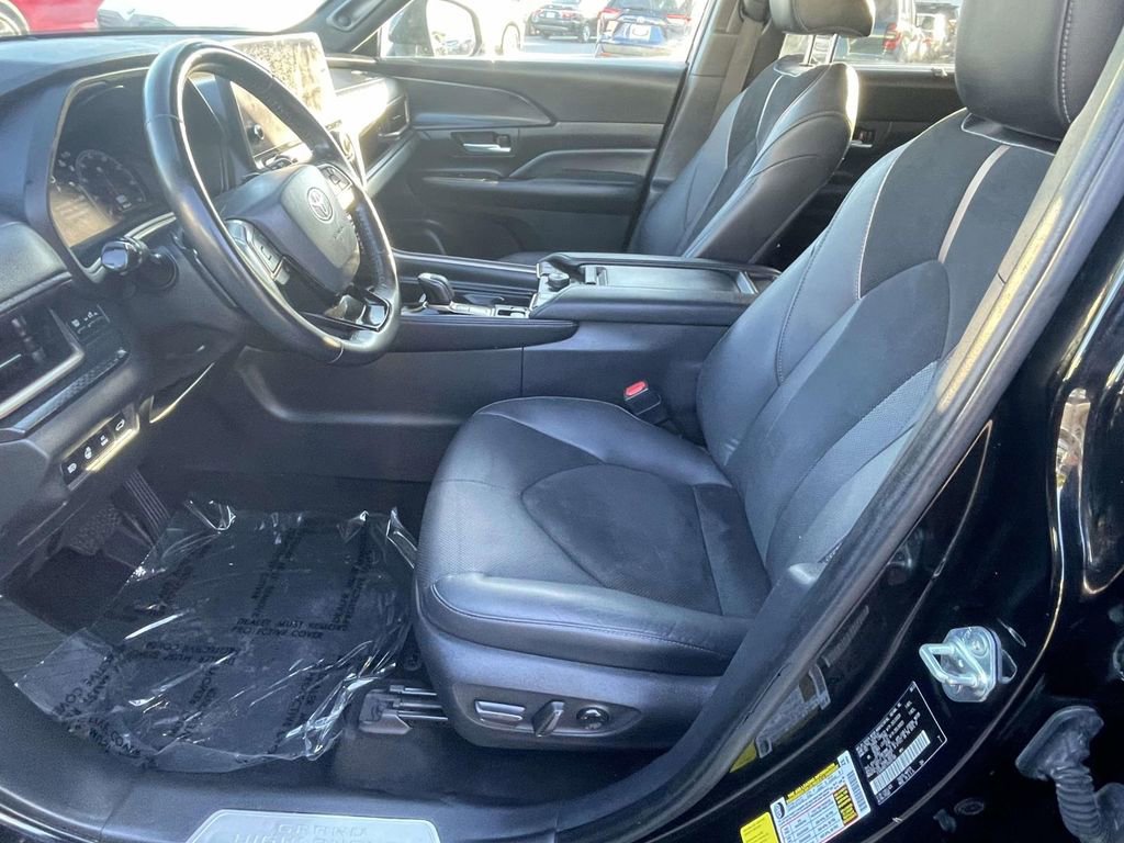 Used 2024 Toyota Grand Highlander AWD Hybrid image 28