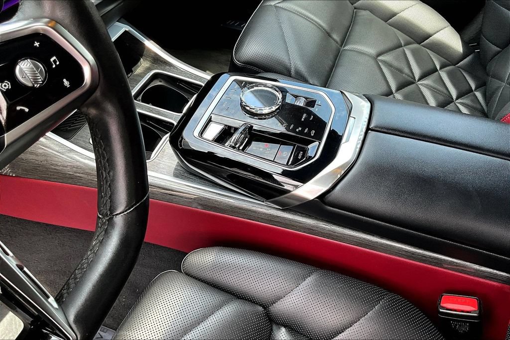 Used 2023 BMW 740i w/ Parking Assistance Package RWD image 18