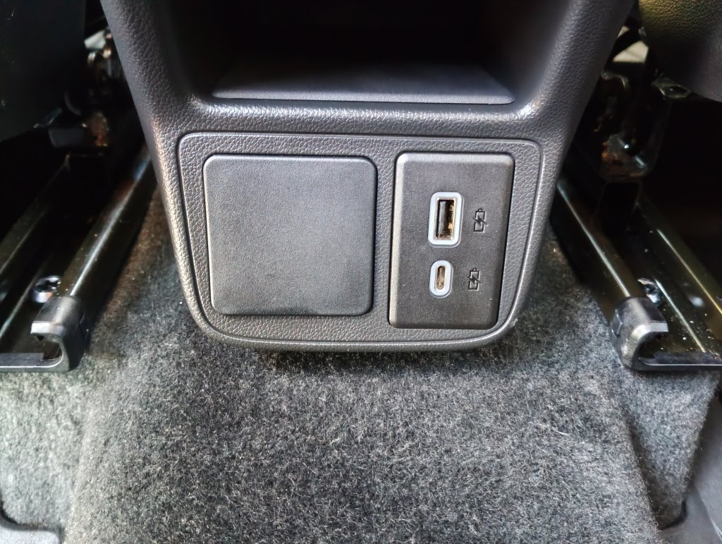 Used 2025 Buick Encore GX Preferred AWD/4WD image 9