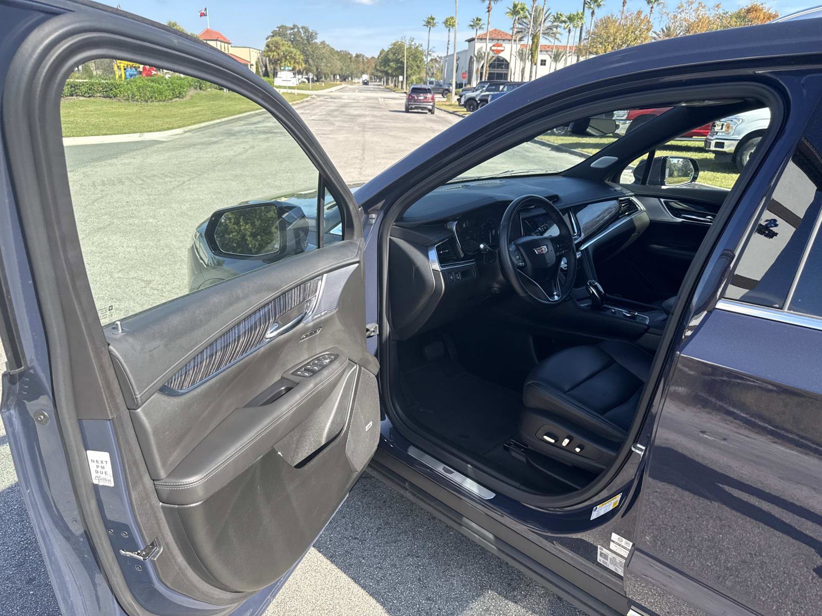 Used 2025 Cadillac XT6 Premium Luxury image 20