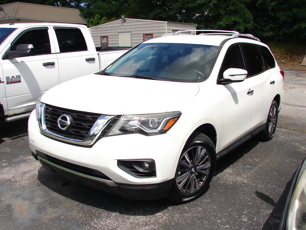 Used 2018 Nissan Pathfinder SV