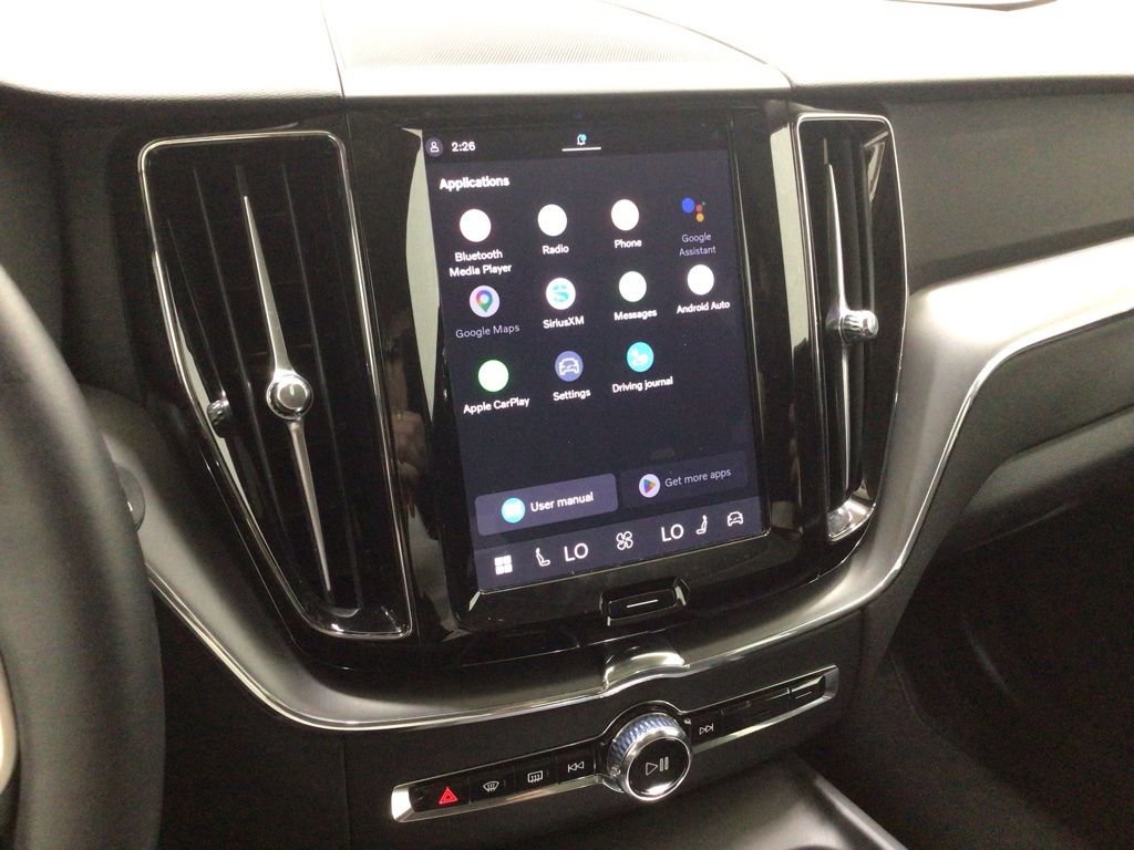 Used 2025 Volvo XC60 B5 Core image 11