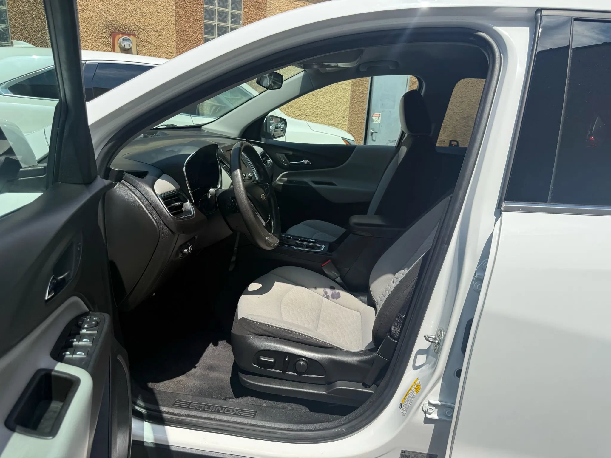 Used 2020 Chevrolet Equinox LT image 22