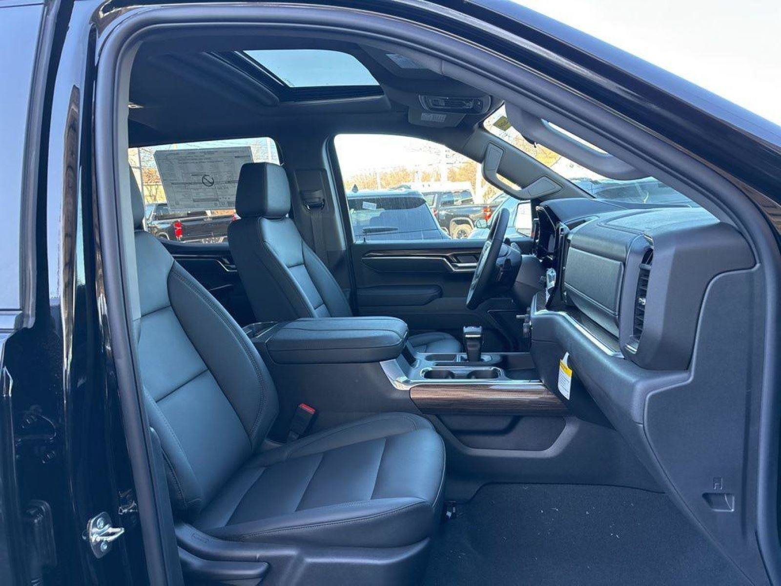 New 2026 Chevrolet Silverado 1500 LT Trail Boss w/ LT Trail Boss Premium Package AWD/4WD image 17