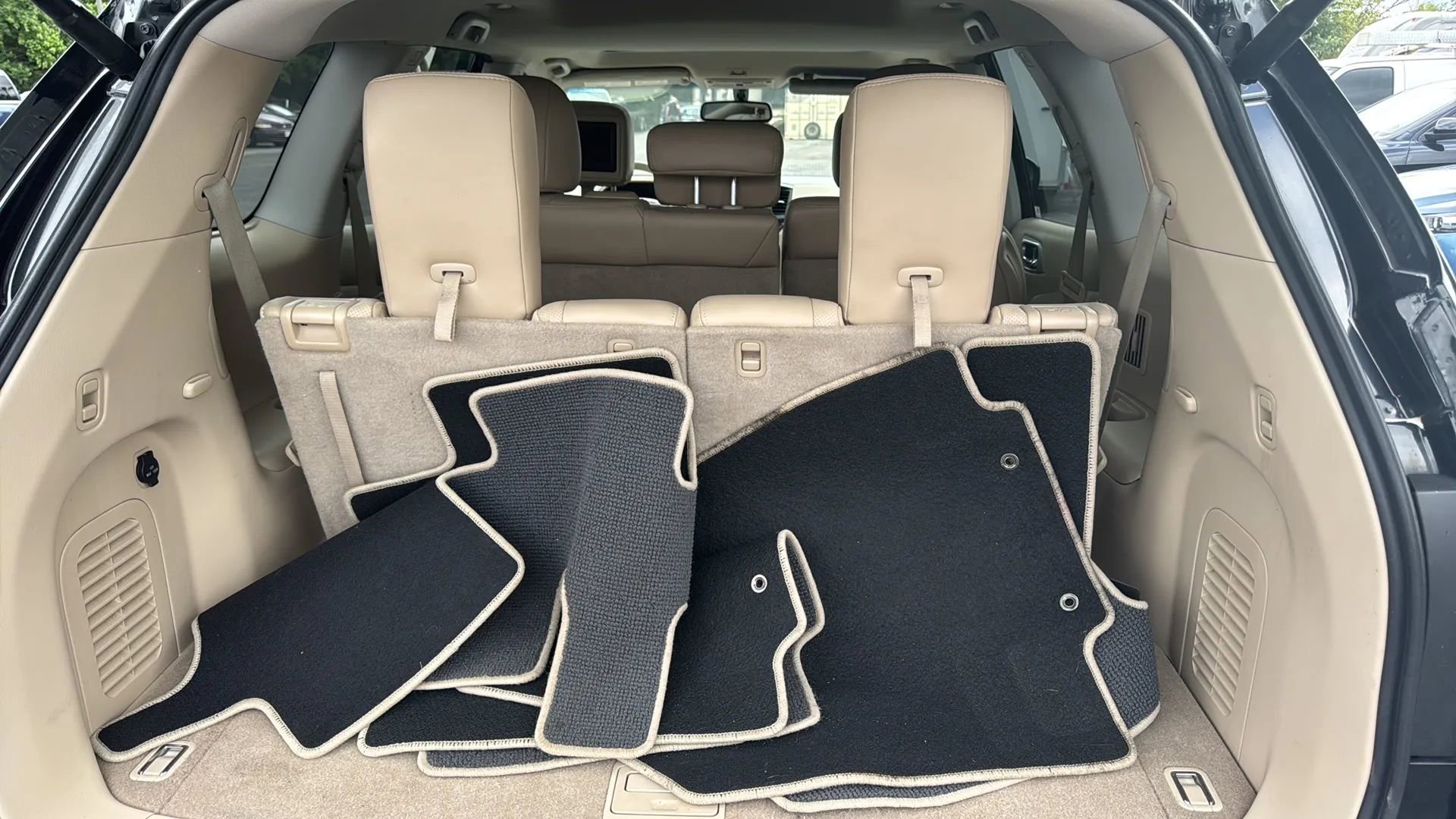 Used 2014 Nissan Pathfinder Platinum w/ Platinum Premium Package image 21