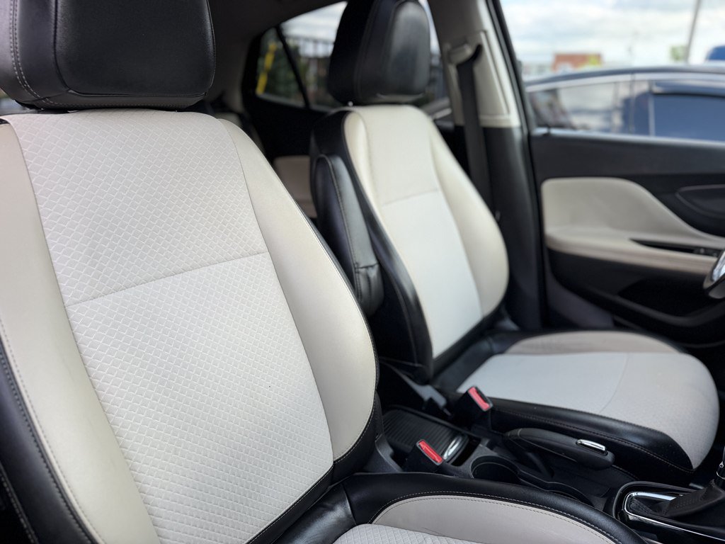 Used 2021 Buick Encore Preferred w/ Safety Package II FWD image 12
