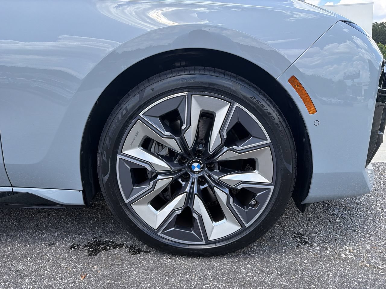 Certified 2025 BMW 740i xDrive AWD/4WD image 13