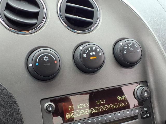 Used 2006 Pontiac Solstice Convertible w/ Premium Package image 9