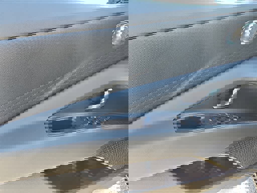 New 2026 Hyundai Elantra SE image 10