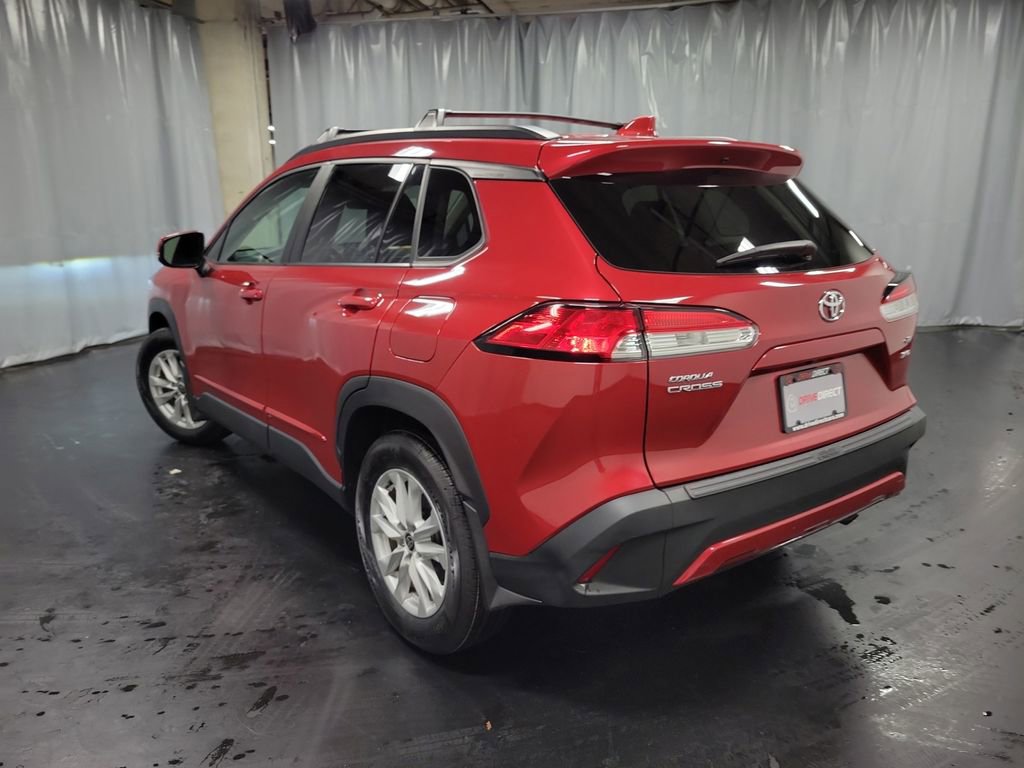 Used 2022 Toyota Corolla Cross LE image 6