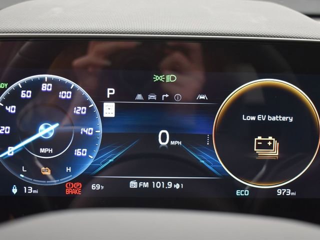Certified 2024 Kia Niro Wind w/ Wind Preserve Package image 17