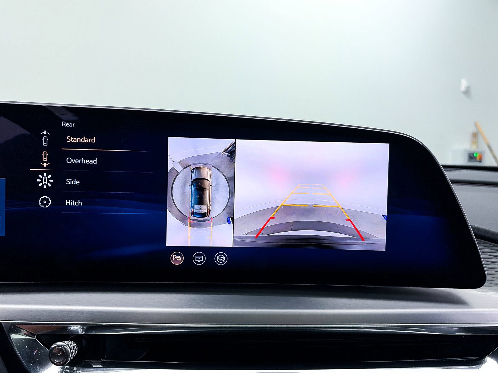 Used 2025 Cadillac Lyriq Sport image 7