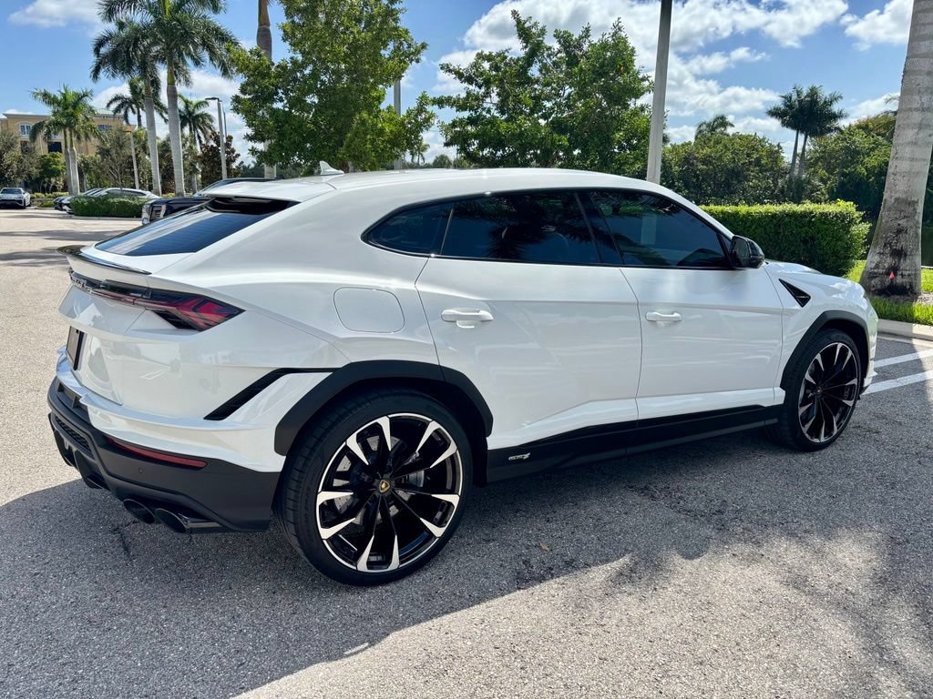 Used 2024 Lamborghini Urus S AWD/4WD image 6