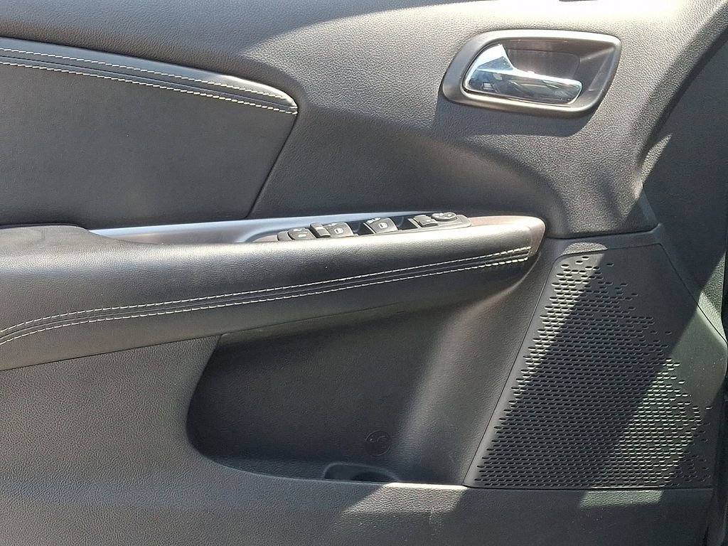 Used 2018 Dodge Journey Crossroad w/ Nav & Sun Group image 15