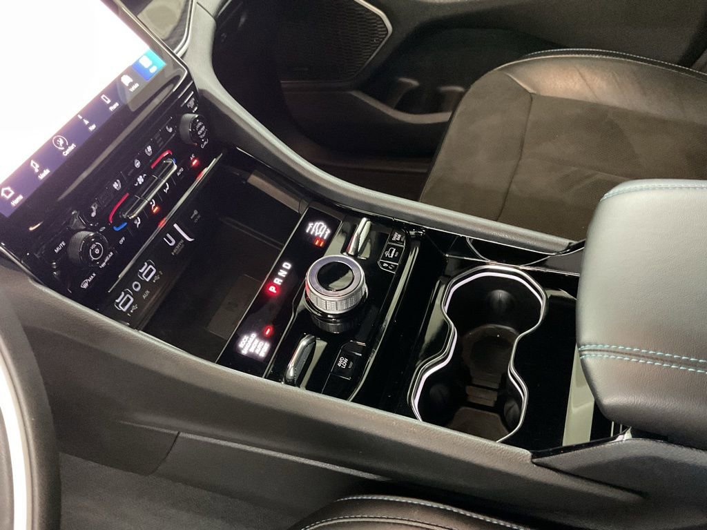 Used 2023 Jeep Grand Cherokee Trailhawk w/ Luxury Tech Group III AWD/4WD image 18