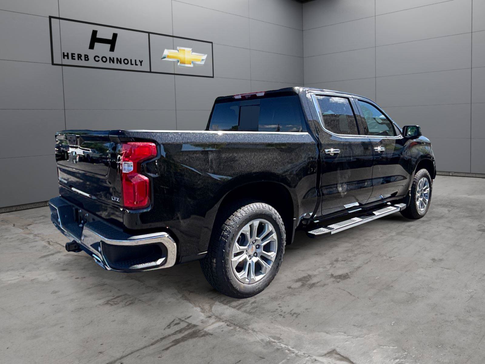 New 2026 Chevrolet Silverado 1500 LTZ w/ LTZ Premium Package AWD/4WD image 5