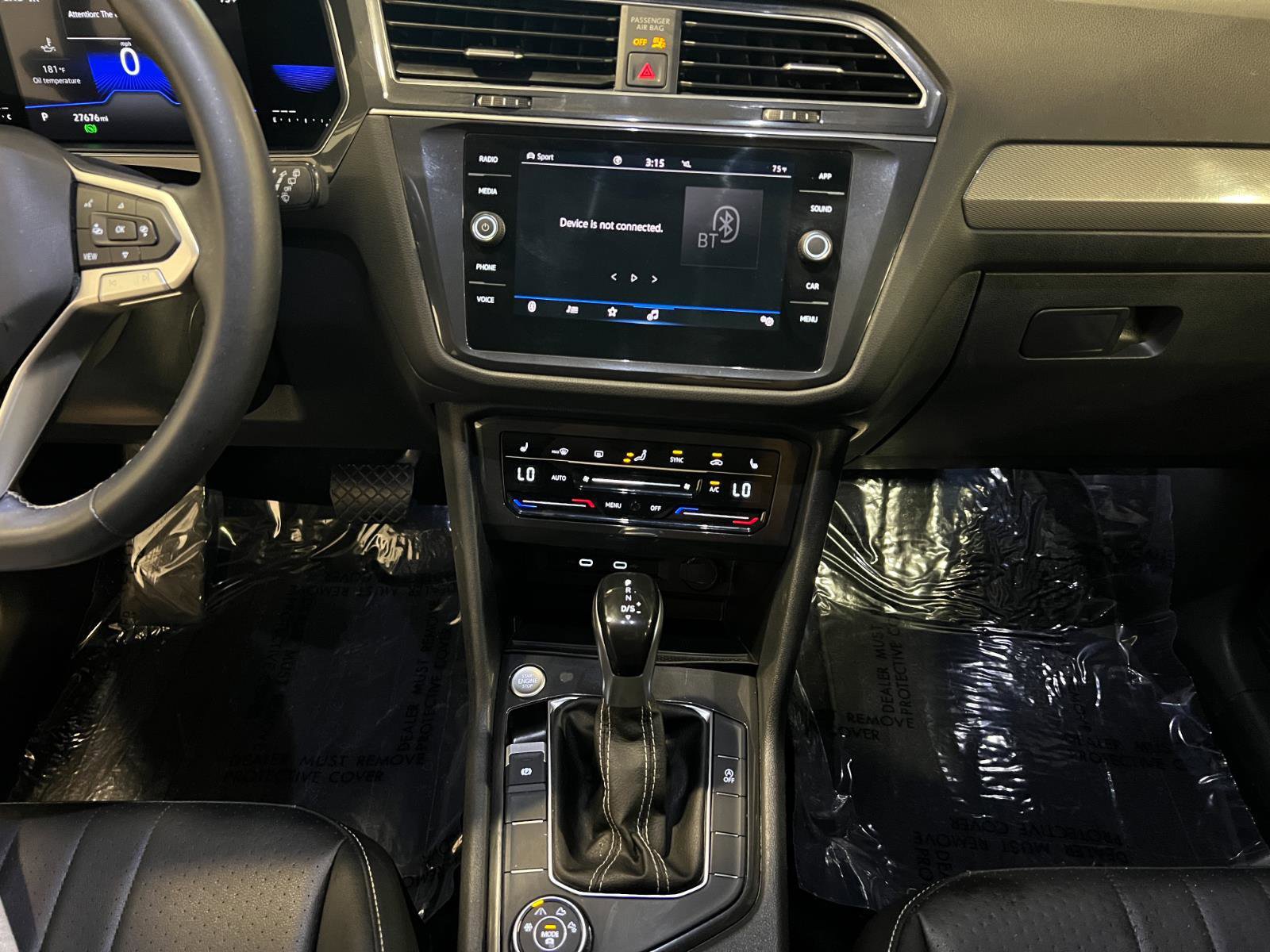 Used 2023 Volkswagen Tiguan SE image 16