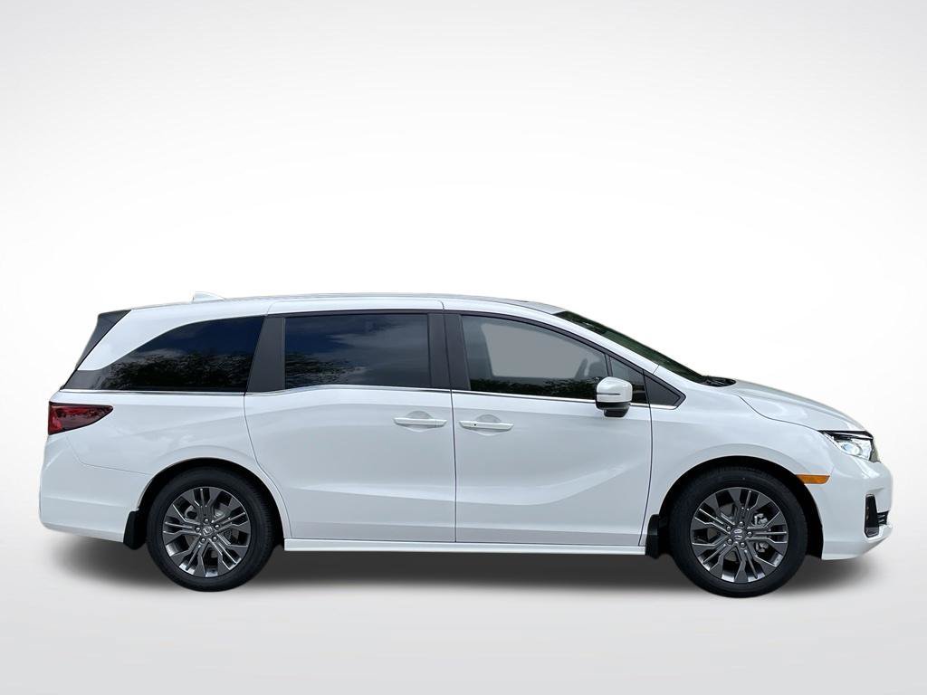 New 2027 Honda Odyssey Touring image 7