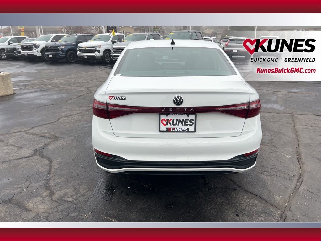 Used 2025 Volkswagen Jetta Sport image 6