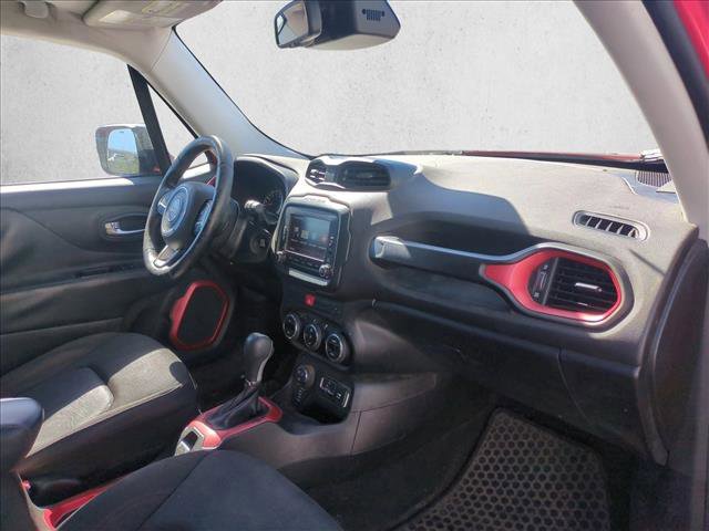 Used 2017 Jeep Renegade Trailhawk AWD/4WD image 17