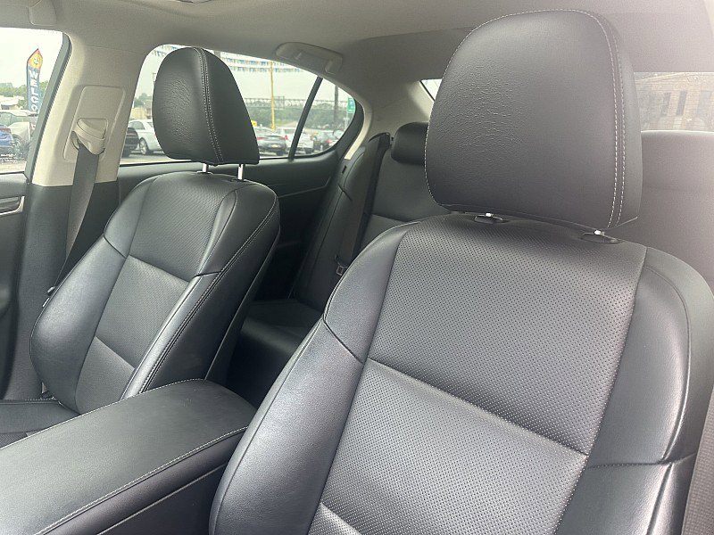 Used 2016 Lexus GS 200t image 12