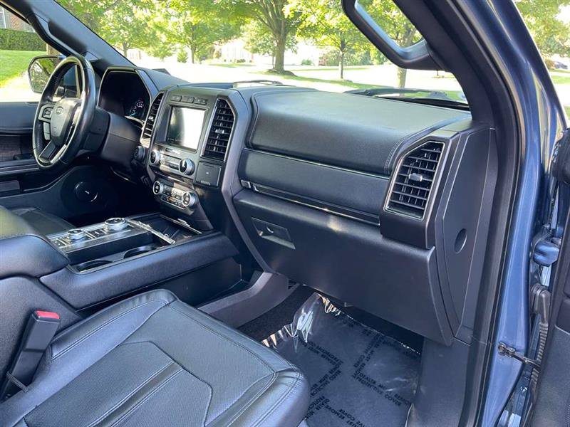 Used 2018 Ford Expedition Limited w/ Equipment Group 302A AWD/4WD image 77