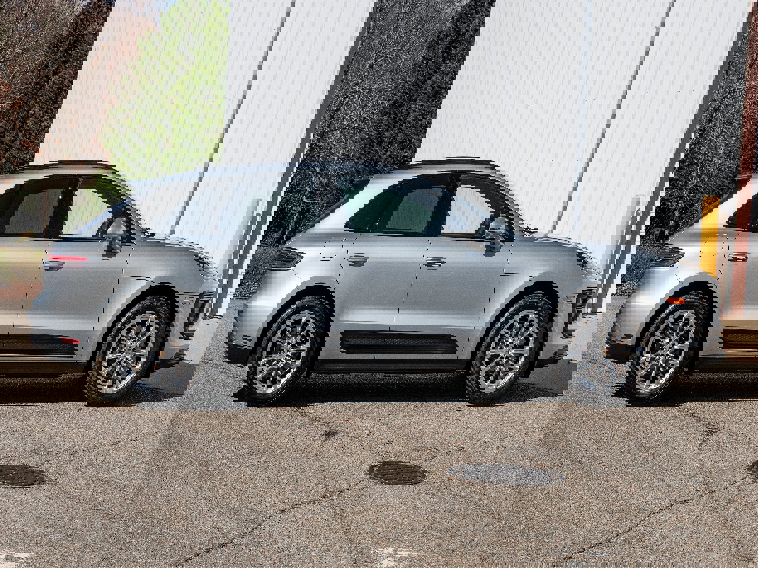 Used 2023 Porsche Macan image 8