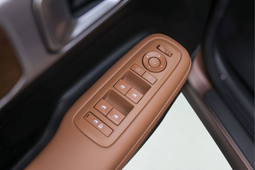 Used 2024 Hyundai Santa Fe Limited image 26