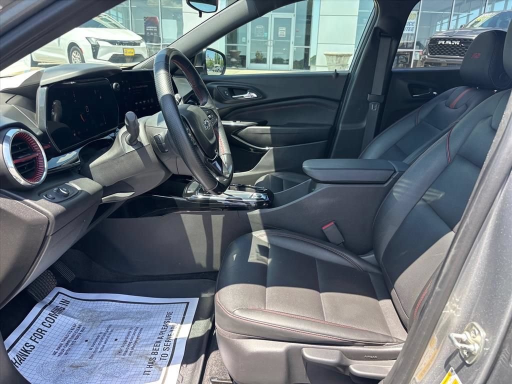 Used 2024 Chevrolet Trax RS w/ Driver Confidence Package FWD image 11