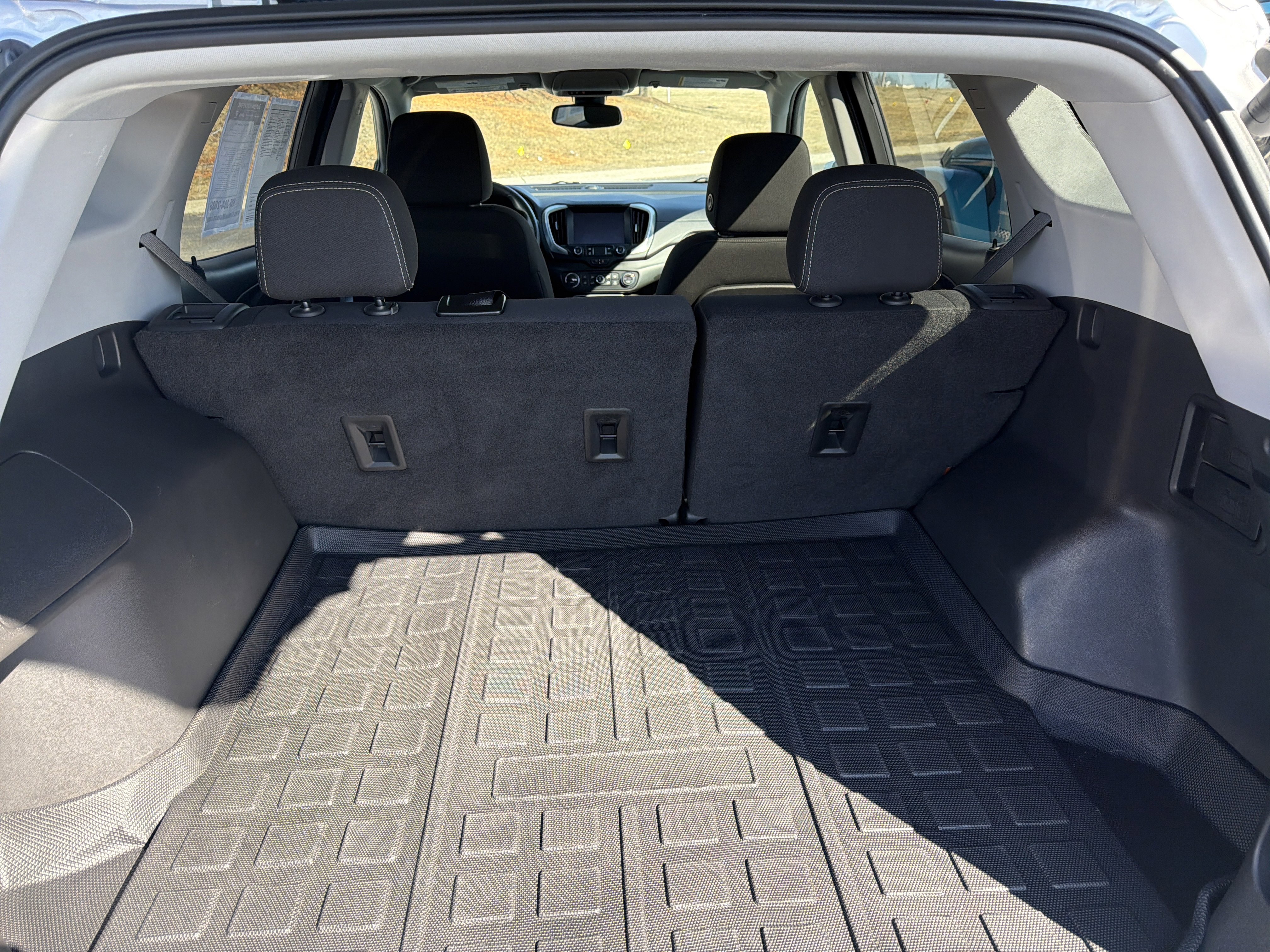 Used 2022 GMC Terrain SLE w/ Driver Convenience Package image 14