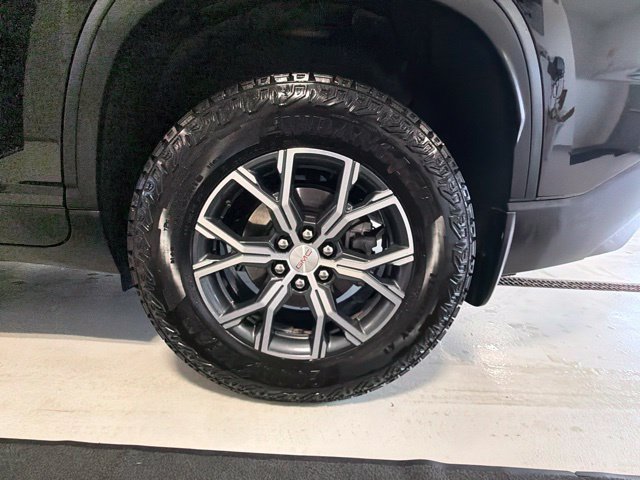 Certified 2024 GMC Acadia AT4 w/ Luxury Package AWD/4WD image 10