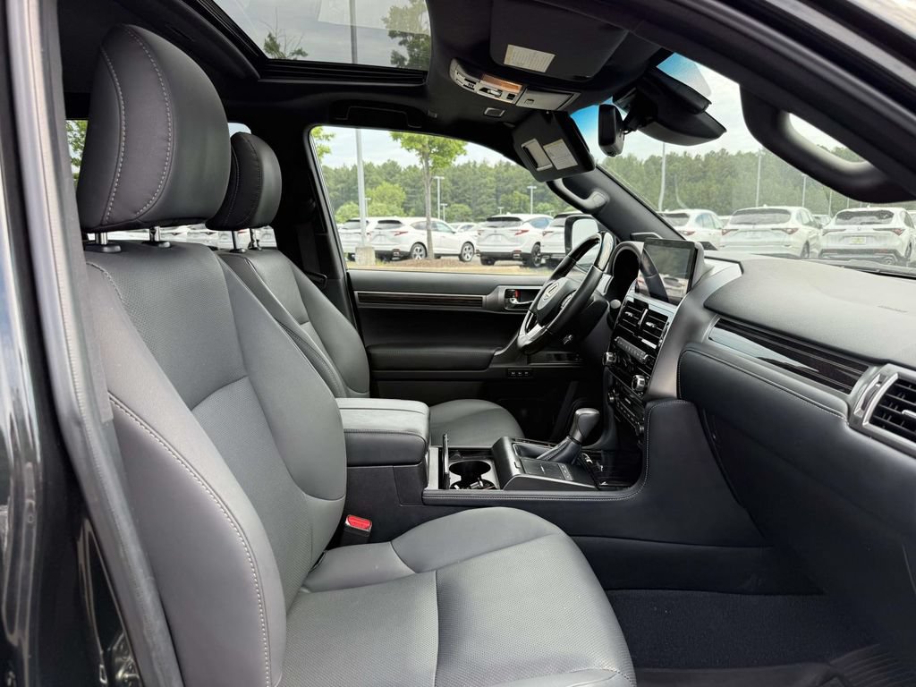 Used 2023 Lexus GX 460 Premium w/ Premium Package AWD/4WD image 14