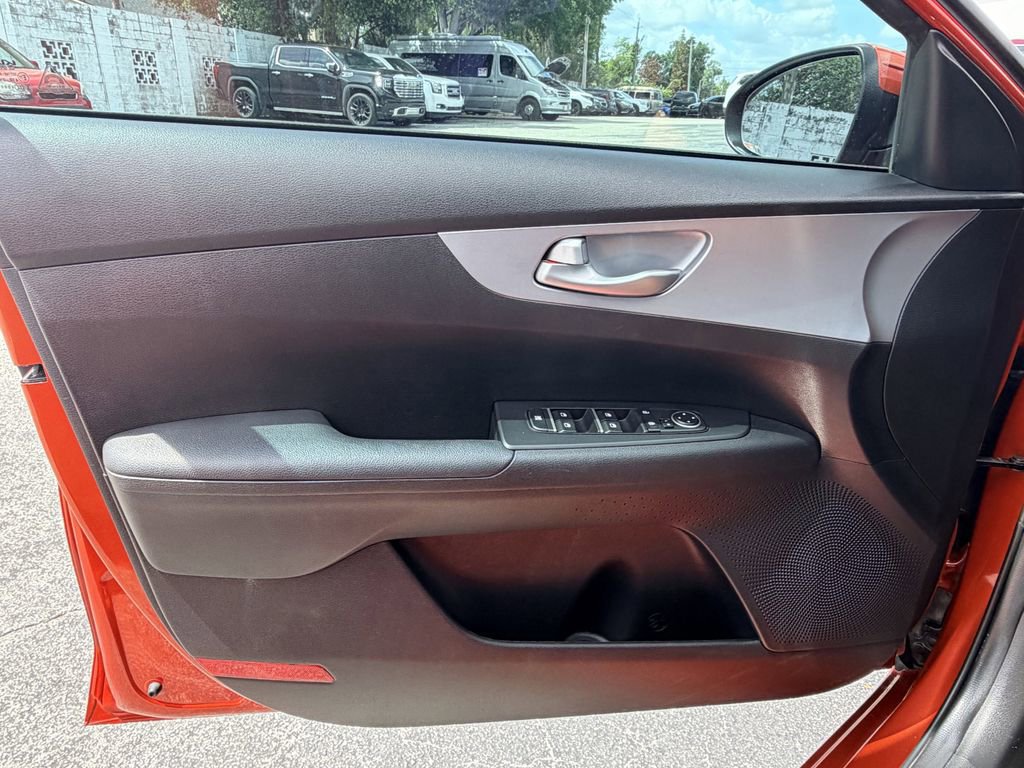 Certified 2023 Kia Forte LXS w/ LXS Technology Package image 21